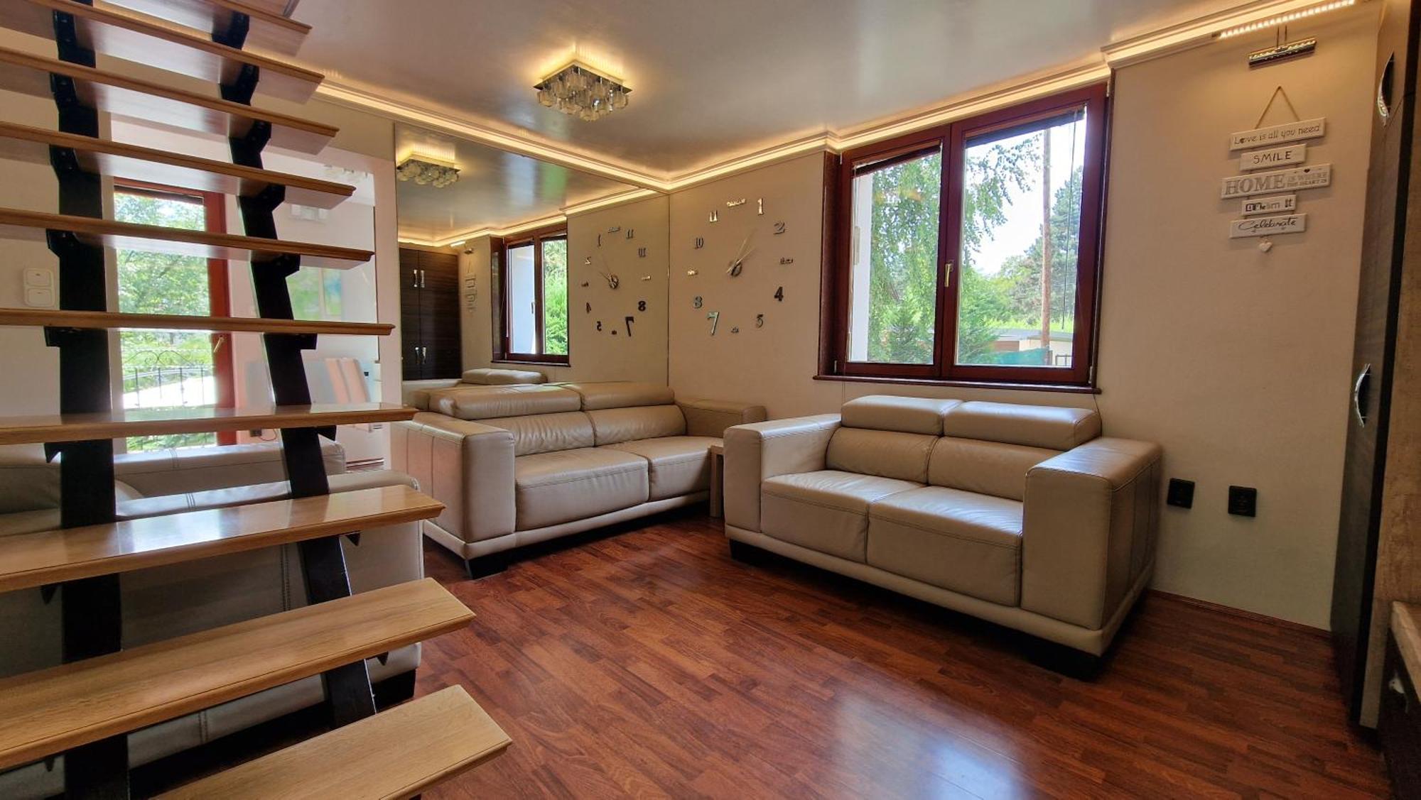 PilisszentivanPilis Hills View Deluxe House With Pool & Ac Near Bp别墅 外观 照片